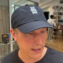 Ladda upp bild till gallerivisning, Run Wine Dine-keps
